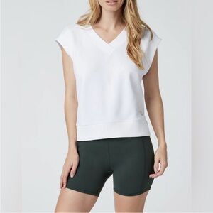 Vuori Sedona Vest Top White Size Small Oversized